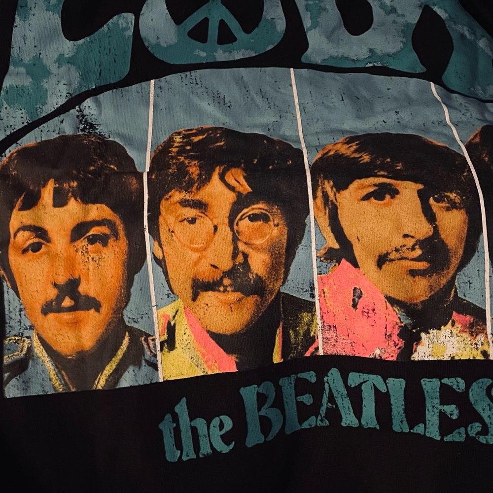 NWTS! For the Beatles fan !
All you need is love….and a cozy pair of sweats!
